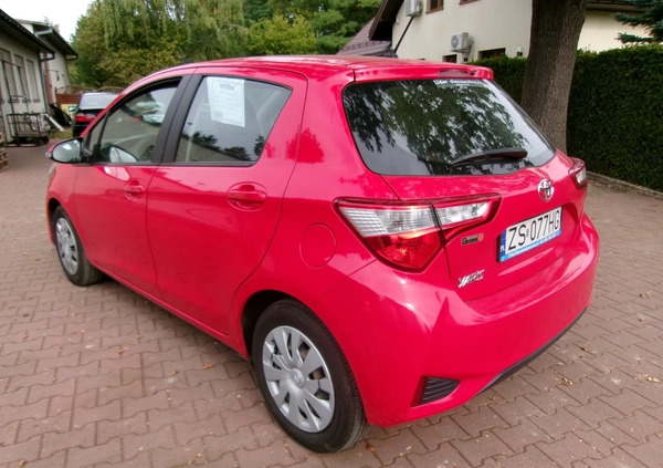 Toyota Yaris cena 35000 przebieg: 195000, rok produkcji 2017 z Baranów Sandomierski małe 22
